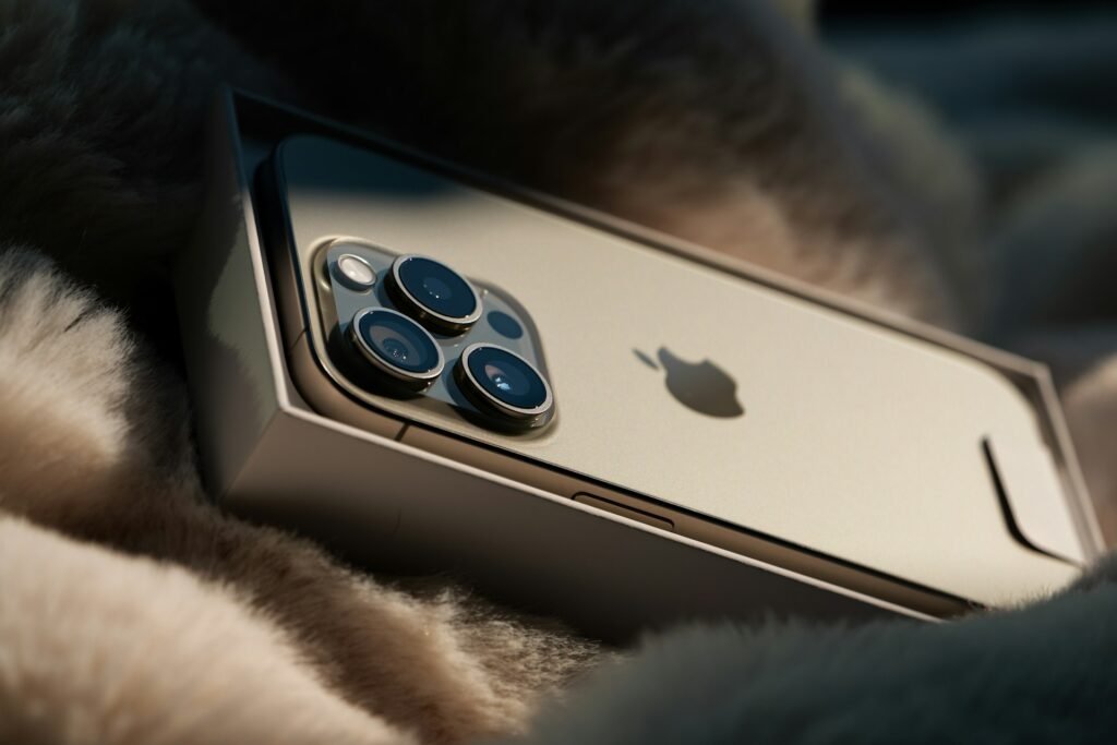iPhone 15 Pro dentro da caixa