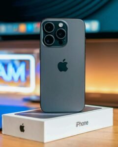iphone 15 pro sobre a mesa