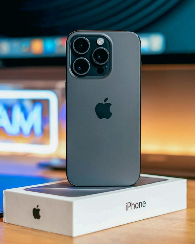 iphone 15 pro sobre a mesa